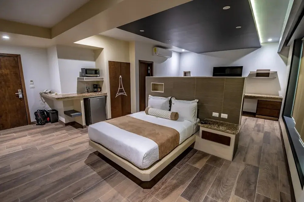 Classic Quadruple room