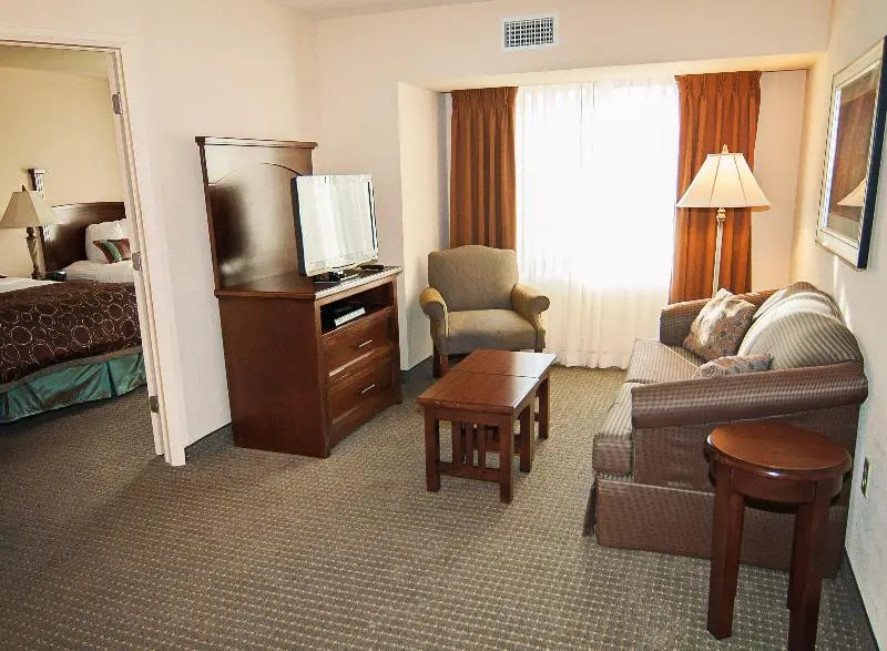 Staybridge Suites Wichita by IHG - Chambres