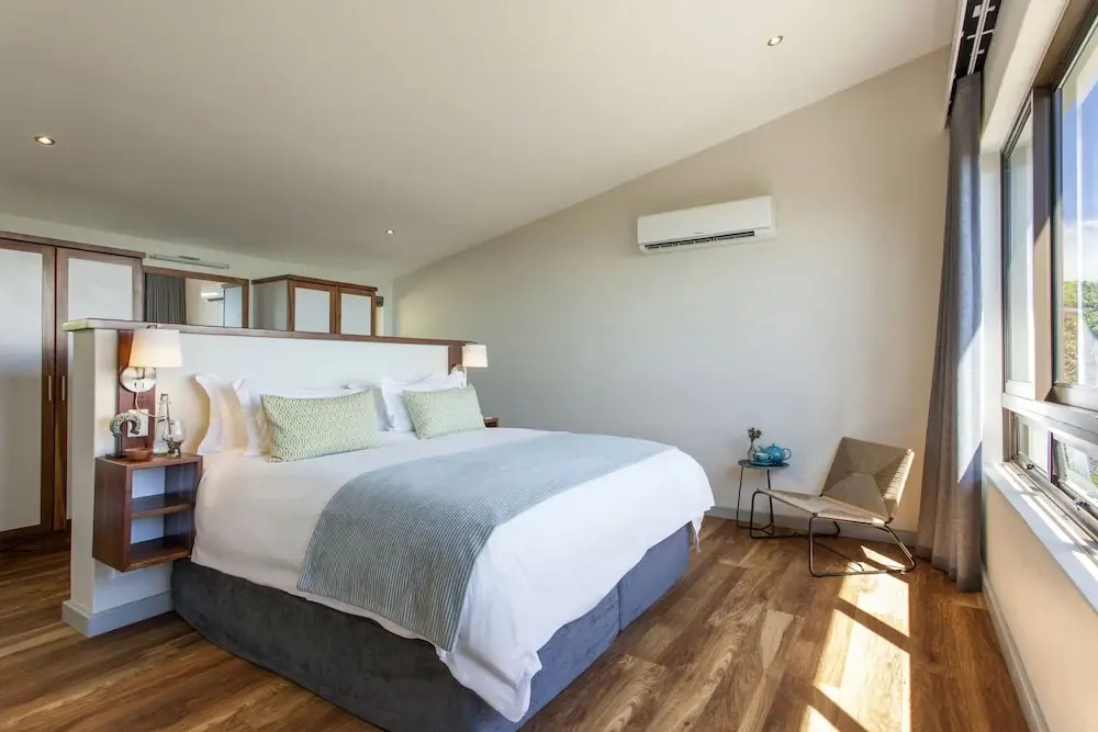 2 Bedrooms Luxury Suite with balcony