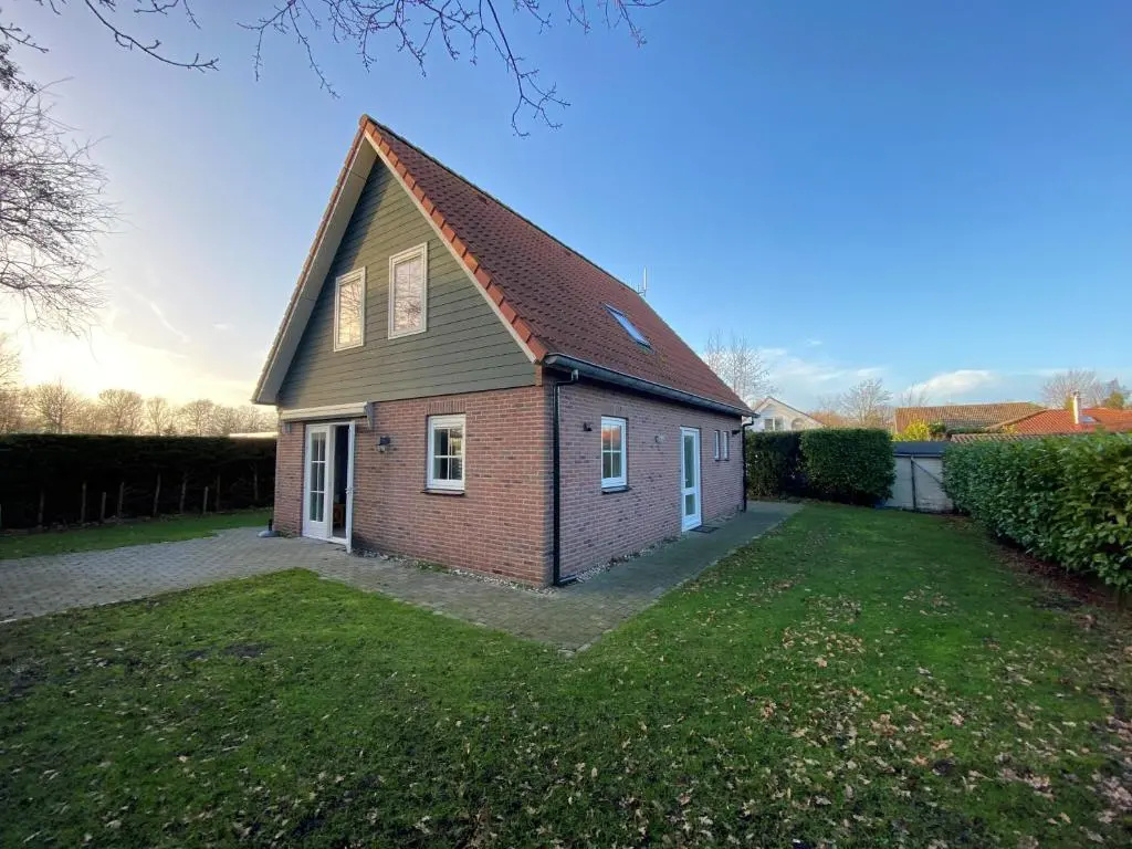 4 Bedrooms Deluxe Bungalow