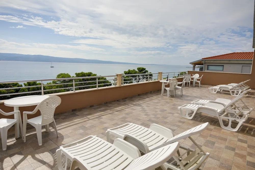 Double Studio with sea view (full double bed)