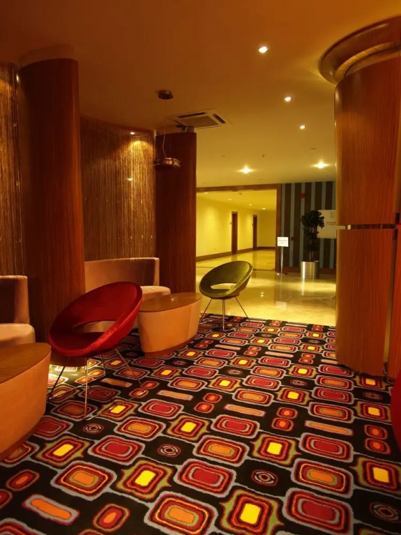 Grand Nur Plaza Hotel - фото 13