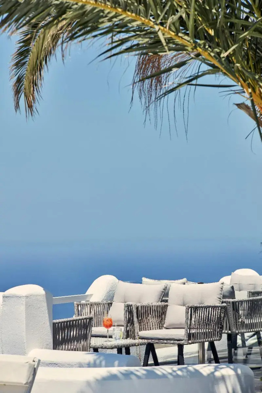 Standard Double room with balcony (full double bed)