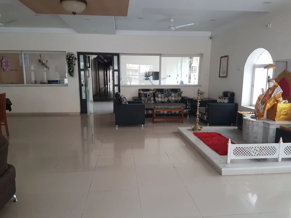 Lobby & Reception