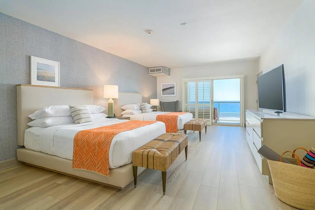 Standard Double room with partial sea view (full double bed)