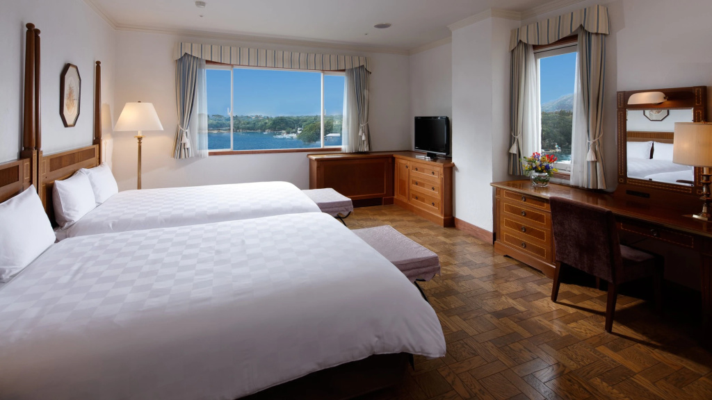 Double Suite (twin beds)