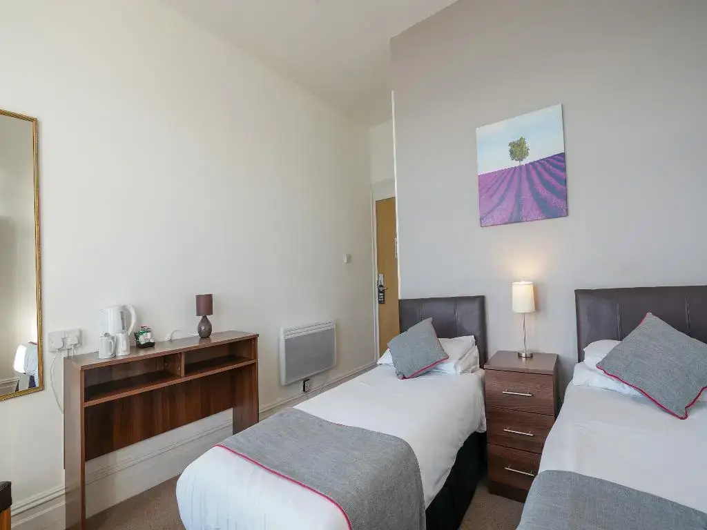 OYO Shanklin Beach Hotel