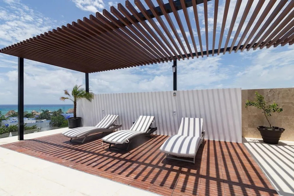 Menesse 205 by CocoBR