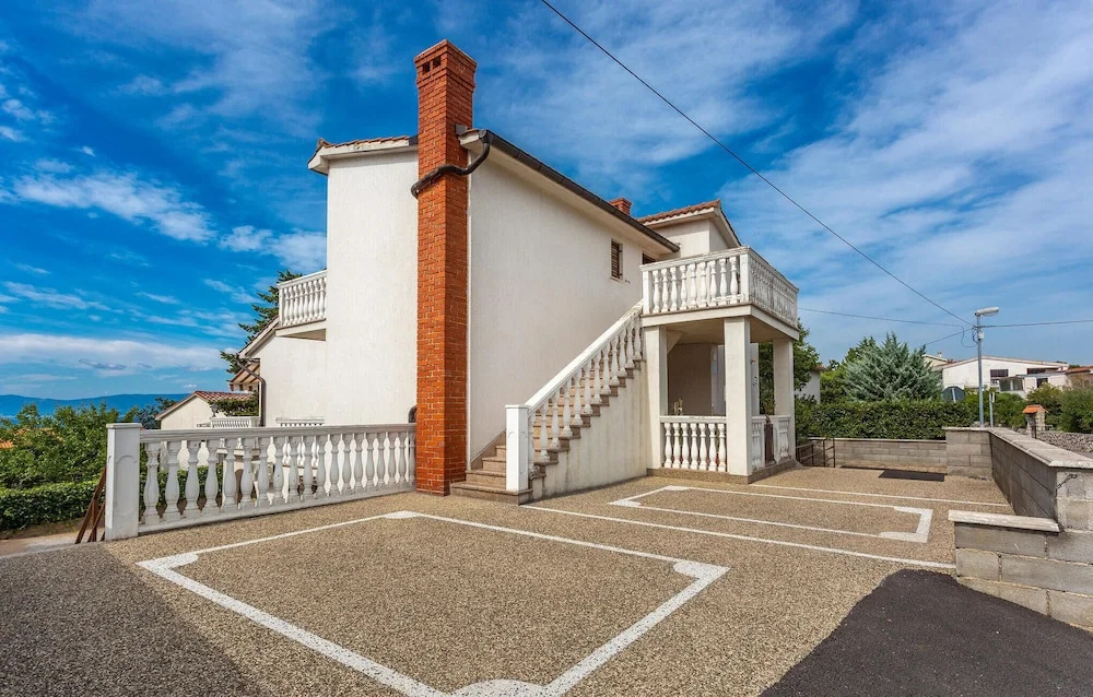 Beautiful Home in Omisalj With Wifi and 2 Bedrooms