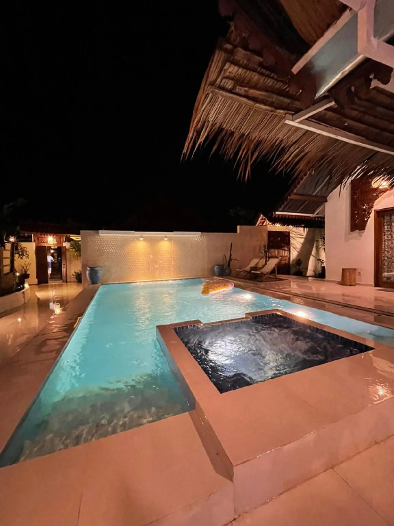 3 Bedrooms Villa