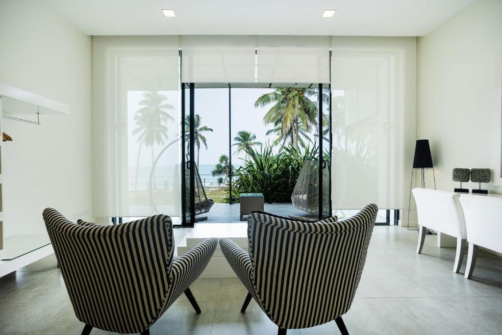 Green Turtle Villa By The Serendipity Collection