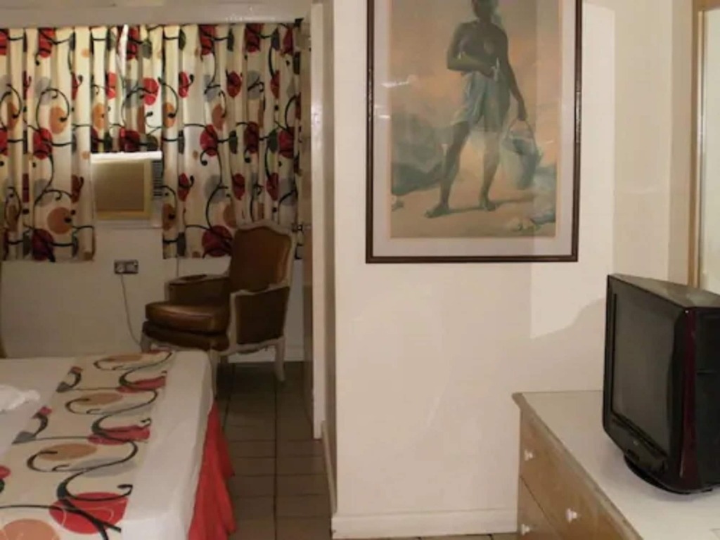 Pineapple Court Hotel by null