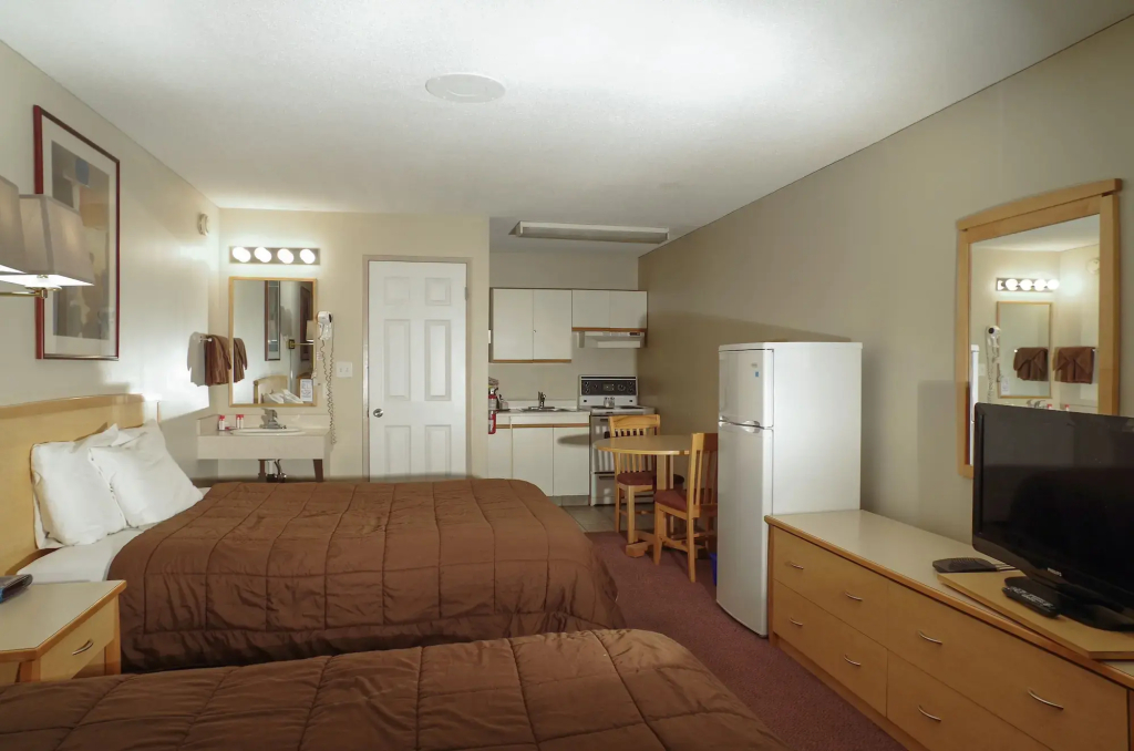 Canadas Best Value Inn and Suites Fernie - фото 28