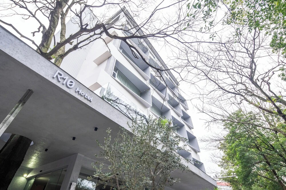 Banyan Retreat R10 Hotel
