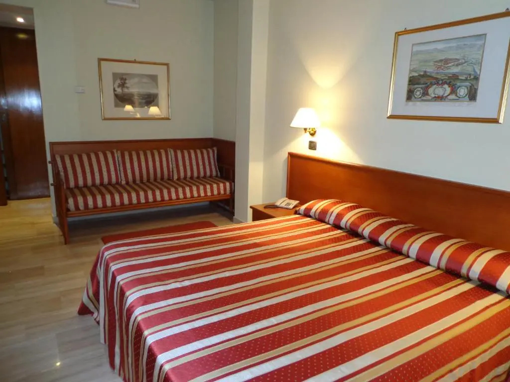 Hotel Select - Chambres