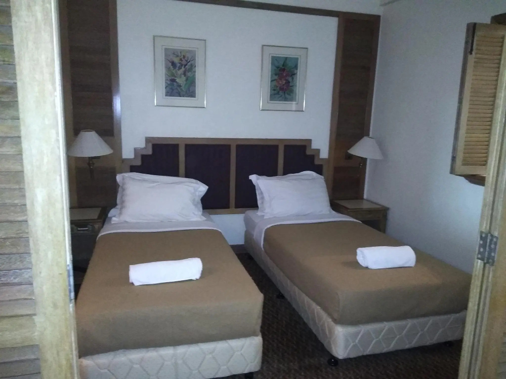 Everly Resort Hotel Malacca — 3