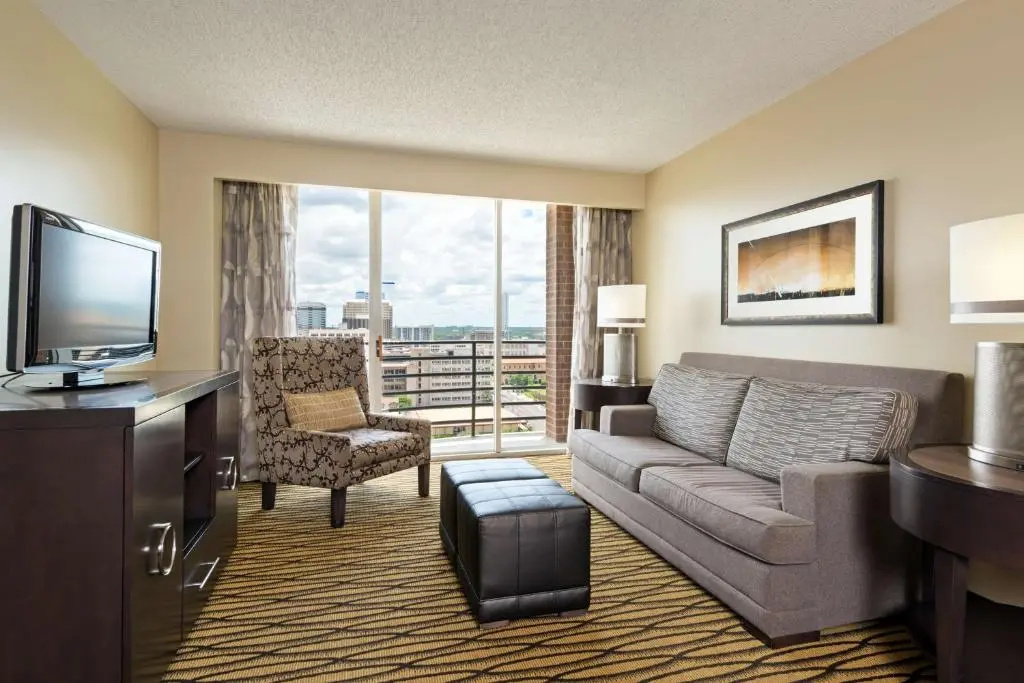 DoubleTree Suites by Hilton Austin Downtown Capitol - Chambres