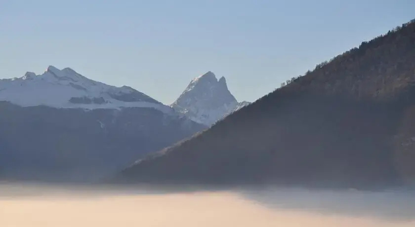 Chambres dHôtes Aux Pieds des Pics - фото 4