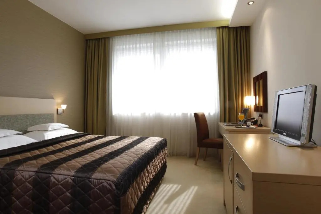 In Hotel Belgrade - Chambres