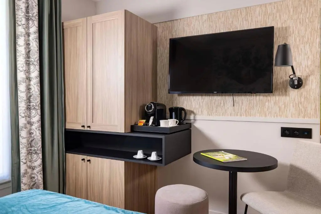Grand Hotel Leveque 82