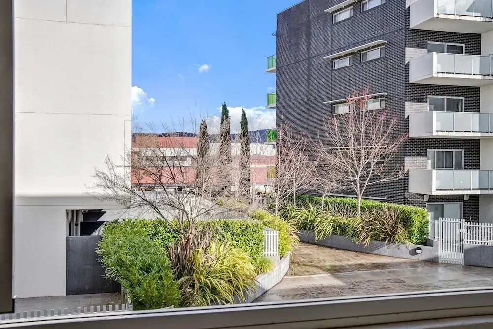 Comfy 2-bed Near the Lake With Secure Parking