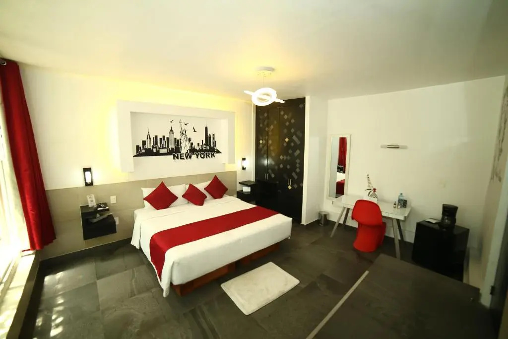 Deluxe Double room (full double bed)