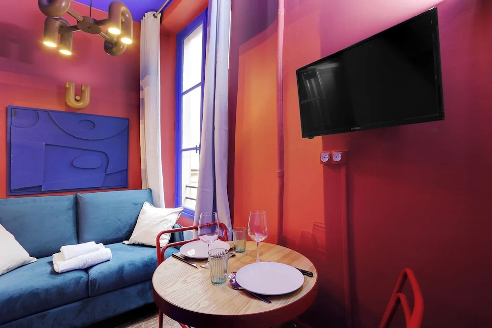 Voir la photo 2 — Cosy, Colourful Studio for 2 - Heart of "marais"