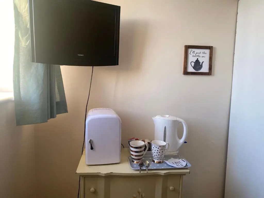 Classic Double room (full double bed)