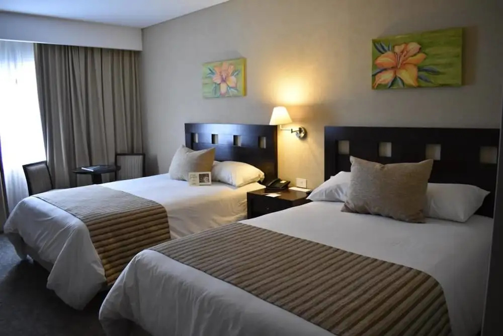 Howard Johnson by Wyndham Funes - Chambres