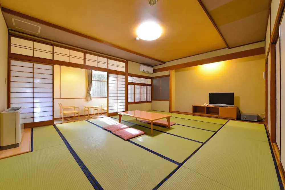 Economy room