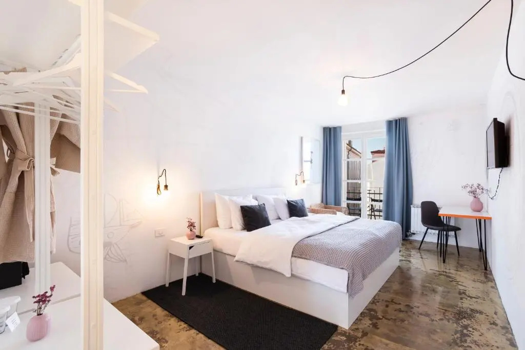 Superior Double room with balcony and with sea view (full double bed)