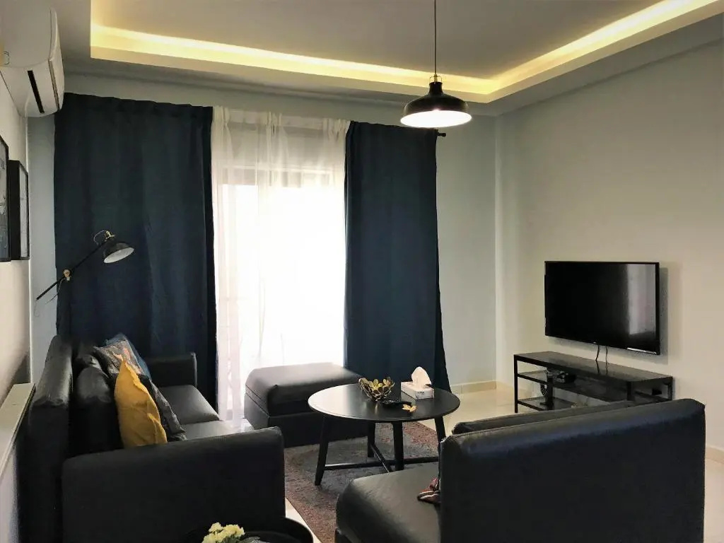 3 Bedrooms Apartment