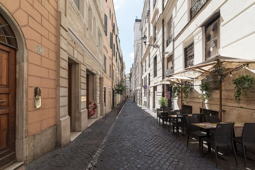 Casa Zeffiro, Fully Equipped Apartment 2 Minutes Walk From Fontana Di Trevi
