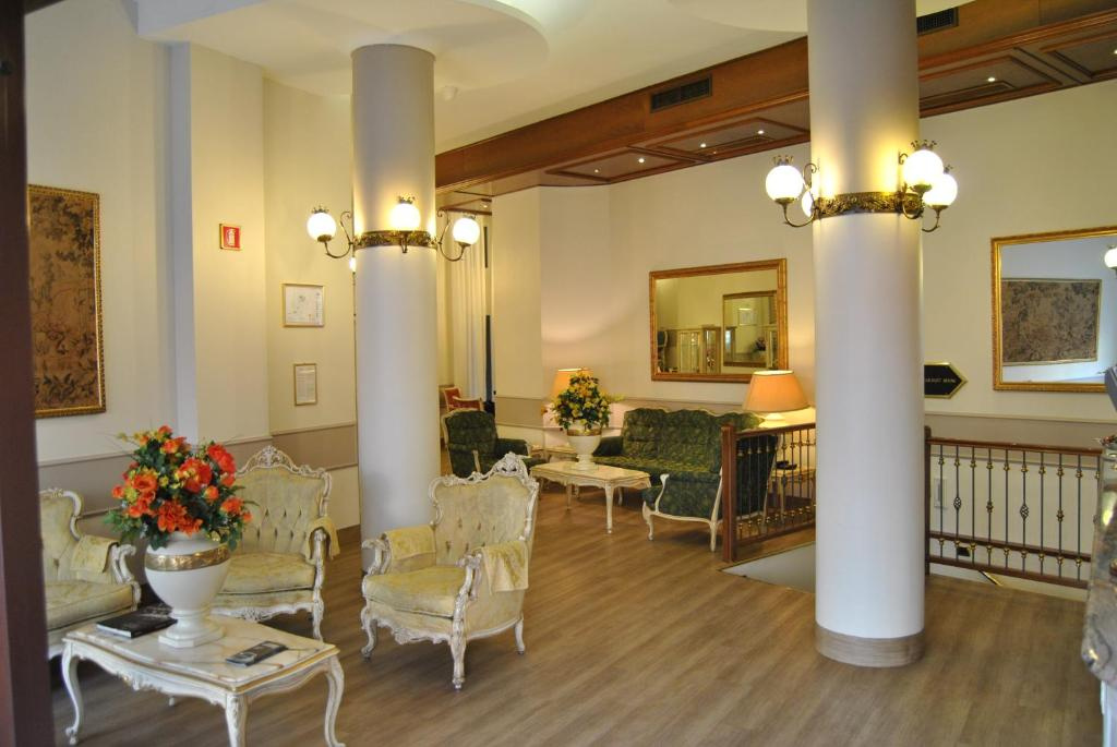 Mokinba Hotels King - Général
