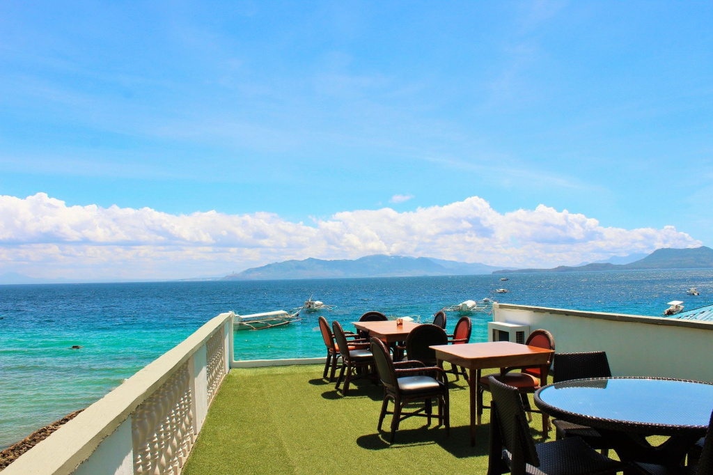 Beach & Waterfront