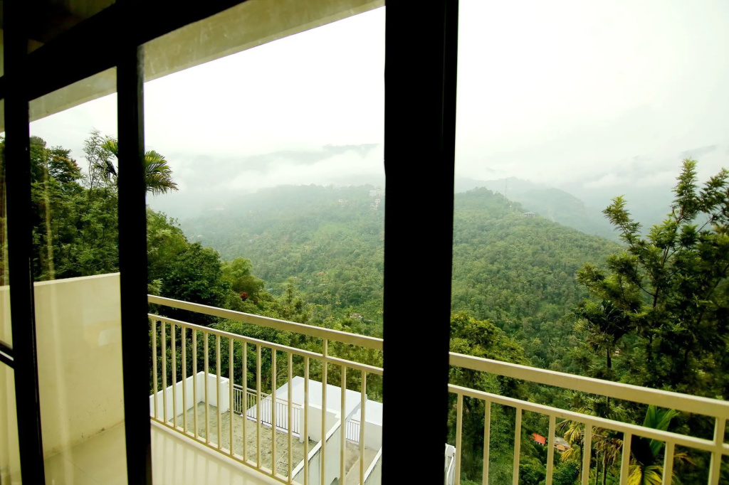 OYO 2891 The Edge Munnar