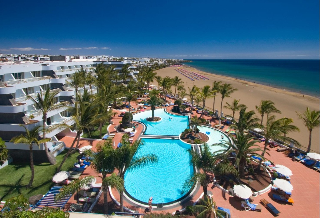 Beach & Waterfront