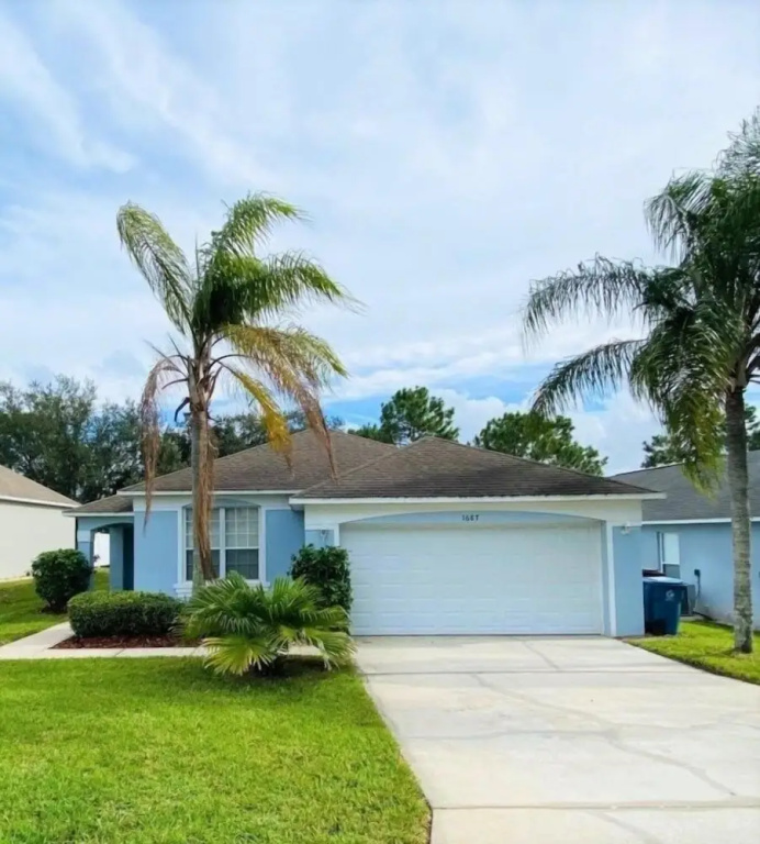 Southern Comfort Home In Southern Dunes Golf! 4 Bedroom Home by RedAwning