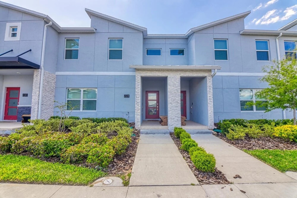Michael's Contemporary Townhome at Champions Gate