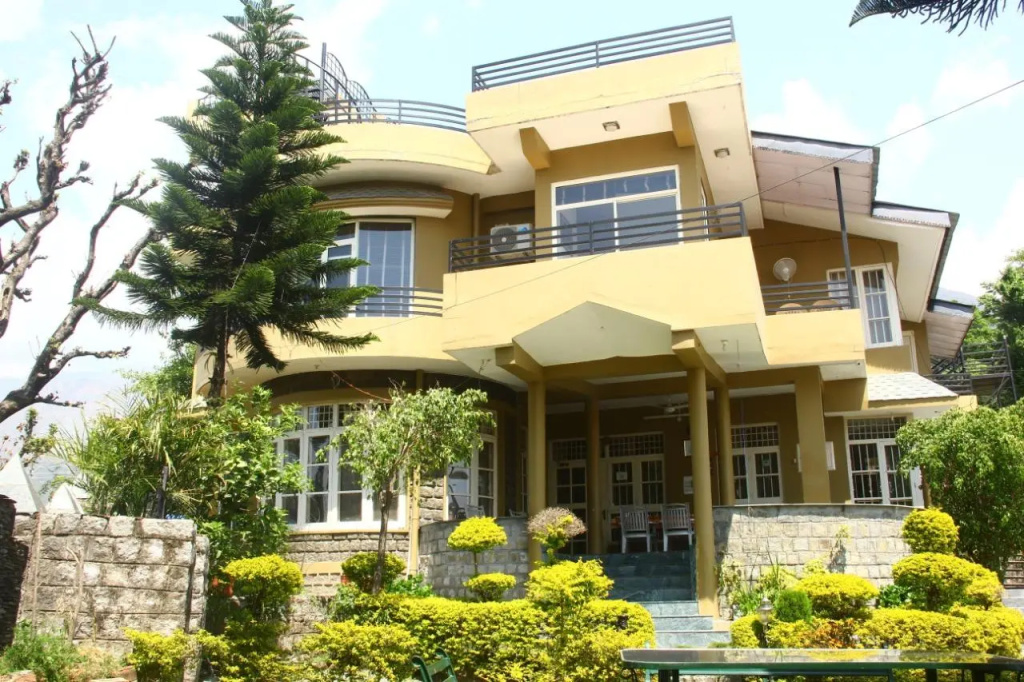 3 Bedrooms Quadruple Villa