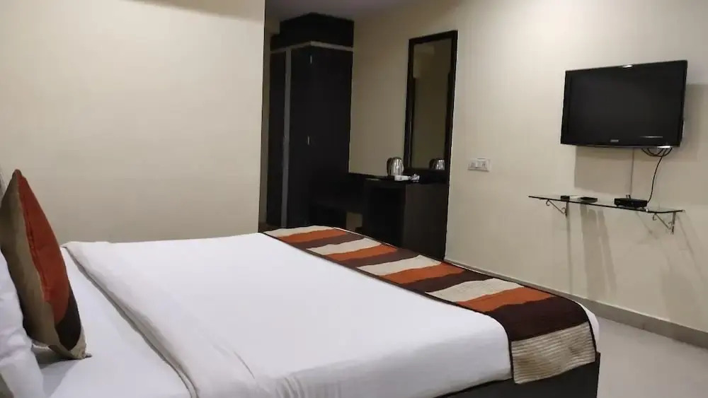 Hotel City Square by KeyMagics — фото 6