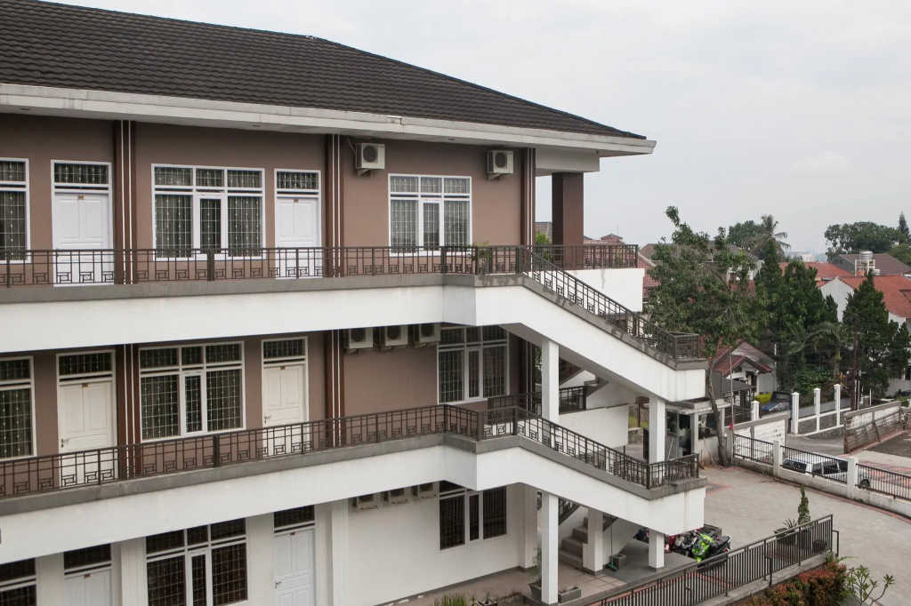 RedDoorz Plus near Sukajadi 2