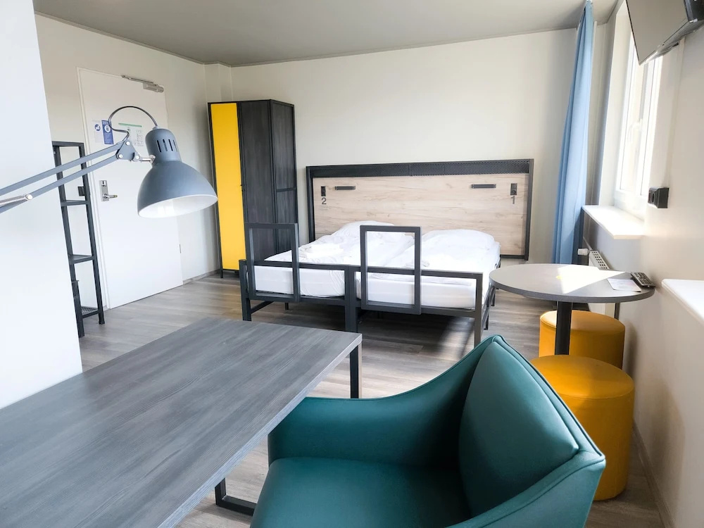 Plus Double room (twin beds)