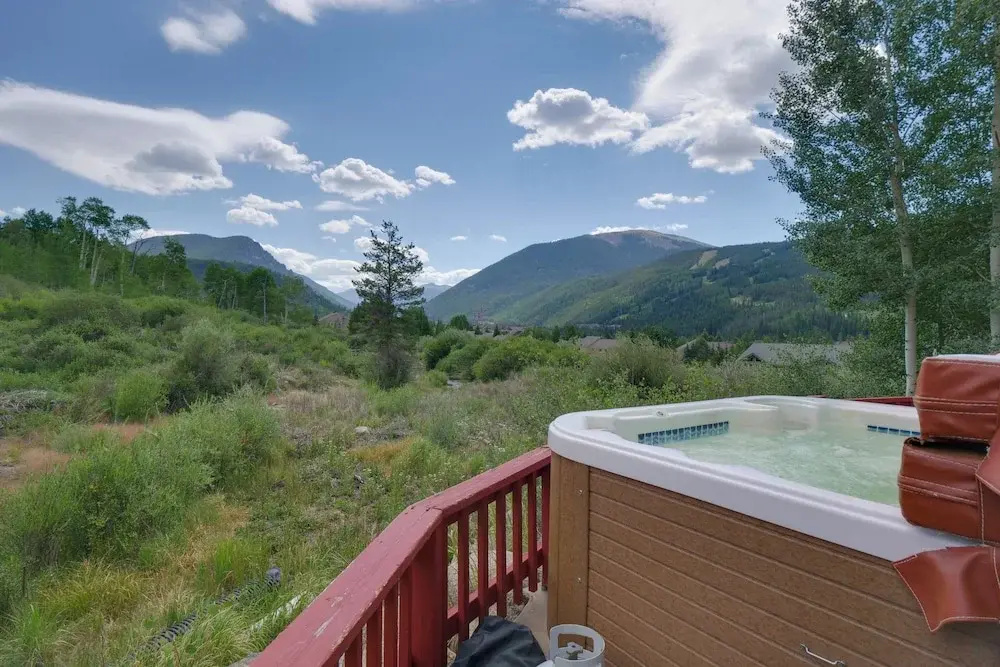 1 Mi to Keystone Lifts: Hot Tub Haven w/ Mtn Views