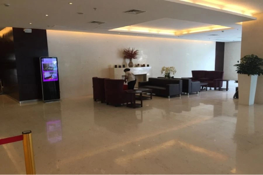 Lobby & Reception