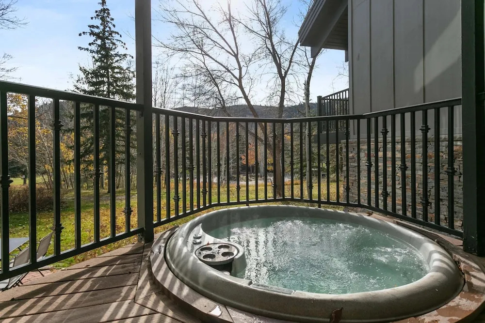 Family-friendly Ski Escape With Hot Tub 4 Bedroom Condo