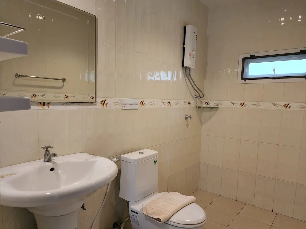 1 Bedroom Standard Double room with balcony (full double bed)