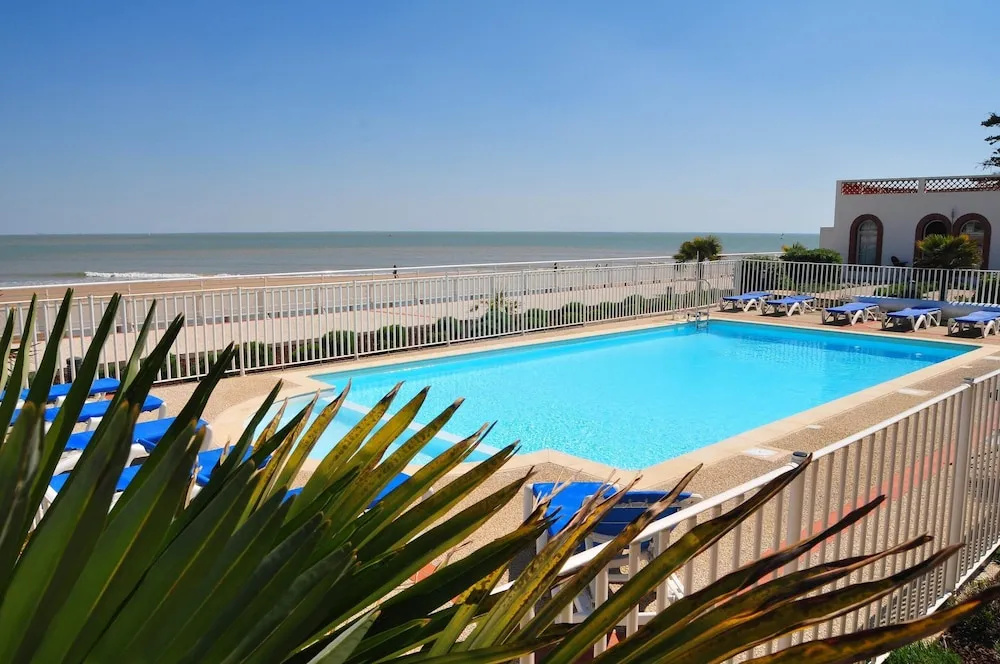 Afficher la photo 6 — Seaview Stay for 5 Guests in Loire