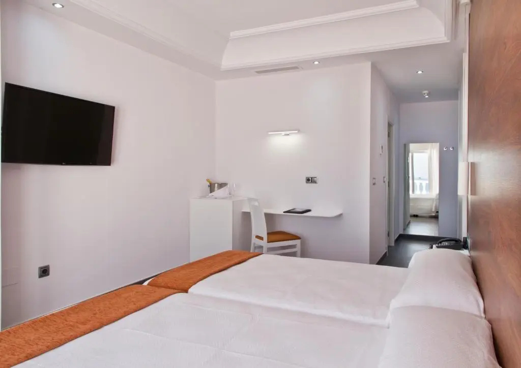 Double room (twin beds)