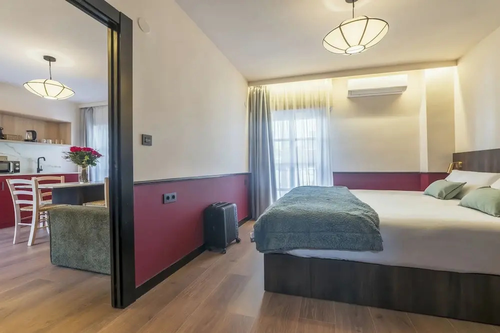 Deluxe Apartment